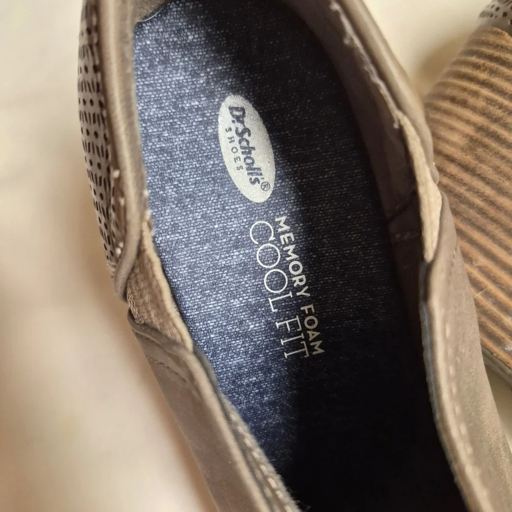 Dr‎ Scholls Cool Fit Memory Foam Wedge Ankle Booties Taupe Gray Womens 9M
